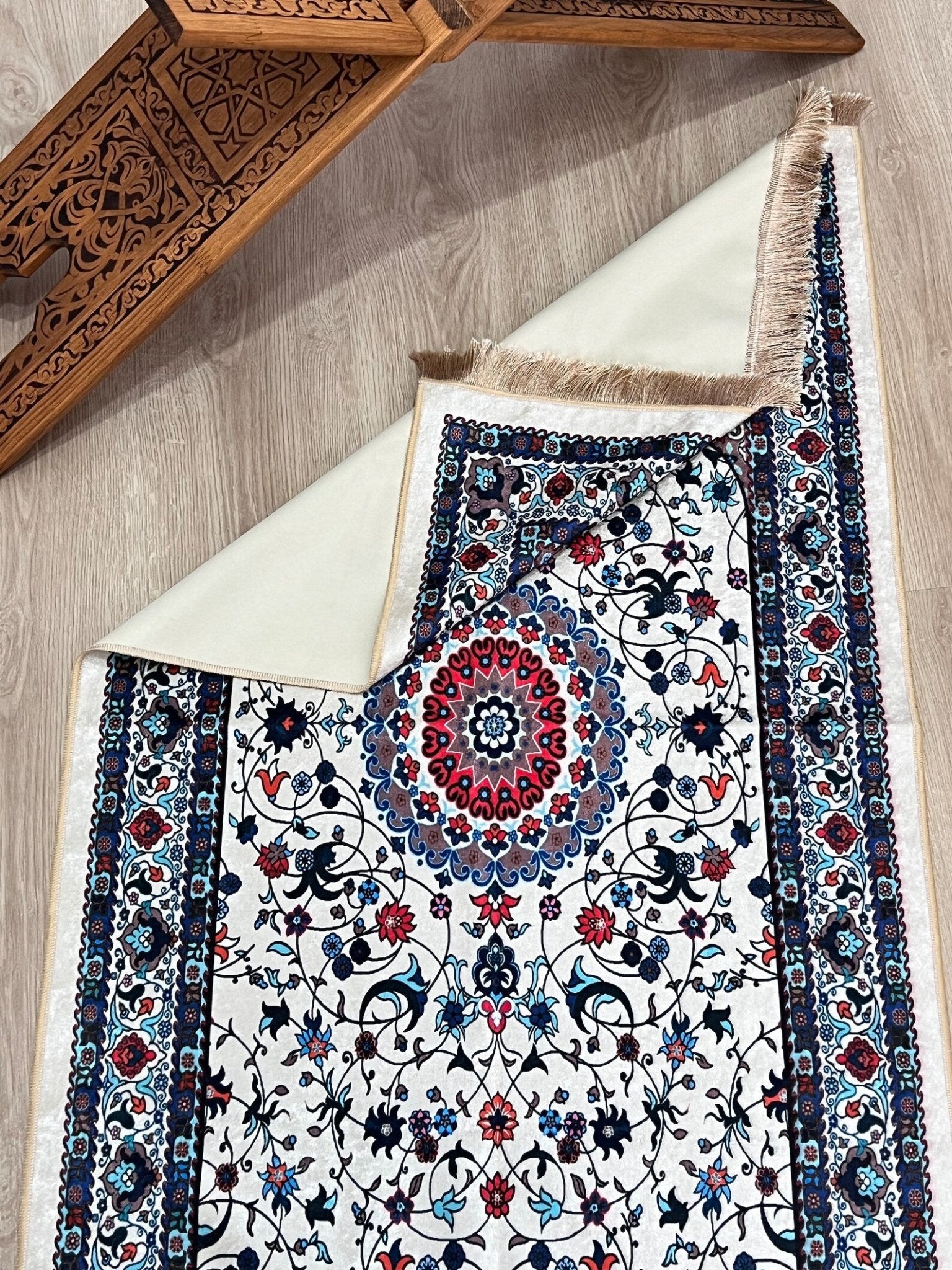 Luxury Turkish Prayer Mat - Noor Books