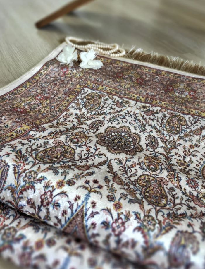 Luxury Turkish Prayer Mat - Noor Books