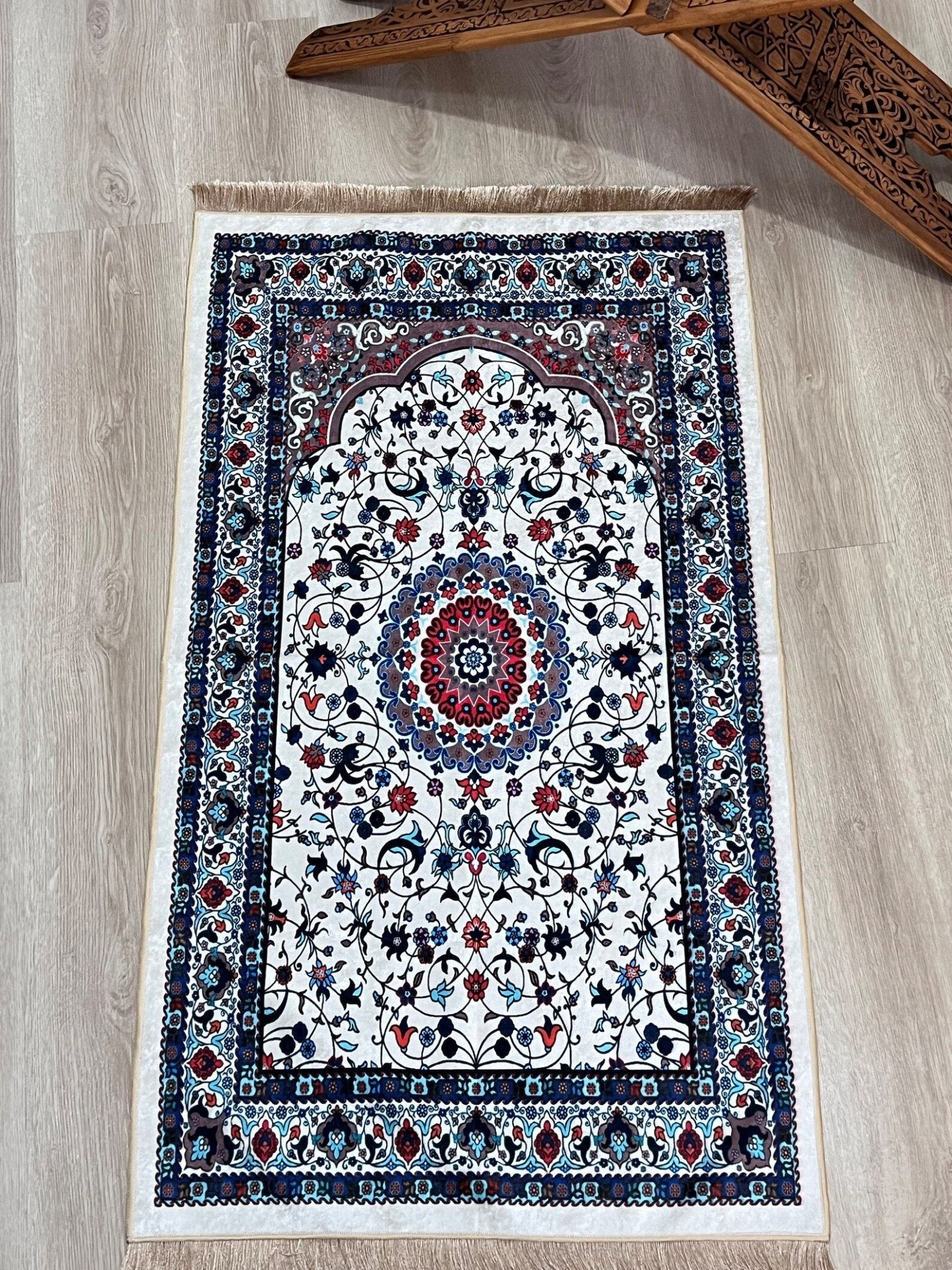 Luxury Turkish Prayer Mat - Noor Books